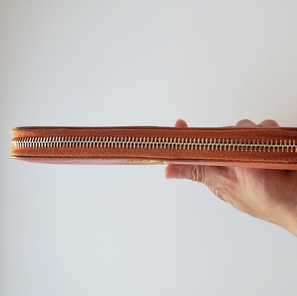 Authentic Prada Large Saffiano Leather Wallet - Picture 7 of 17